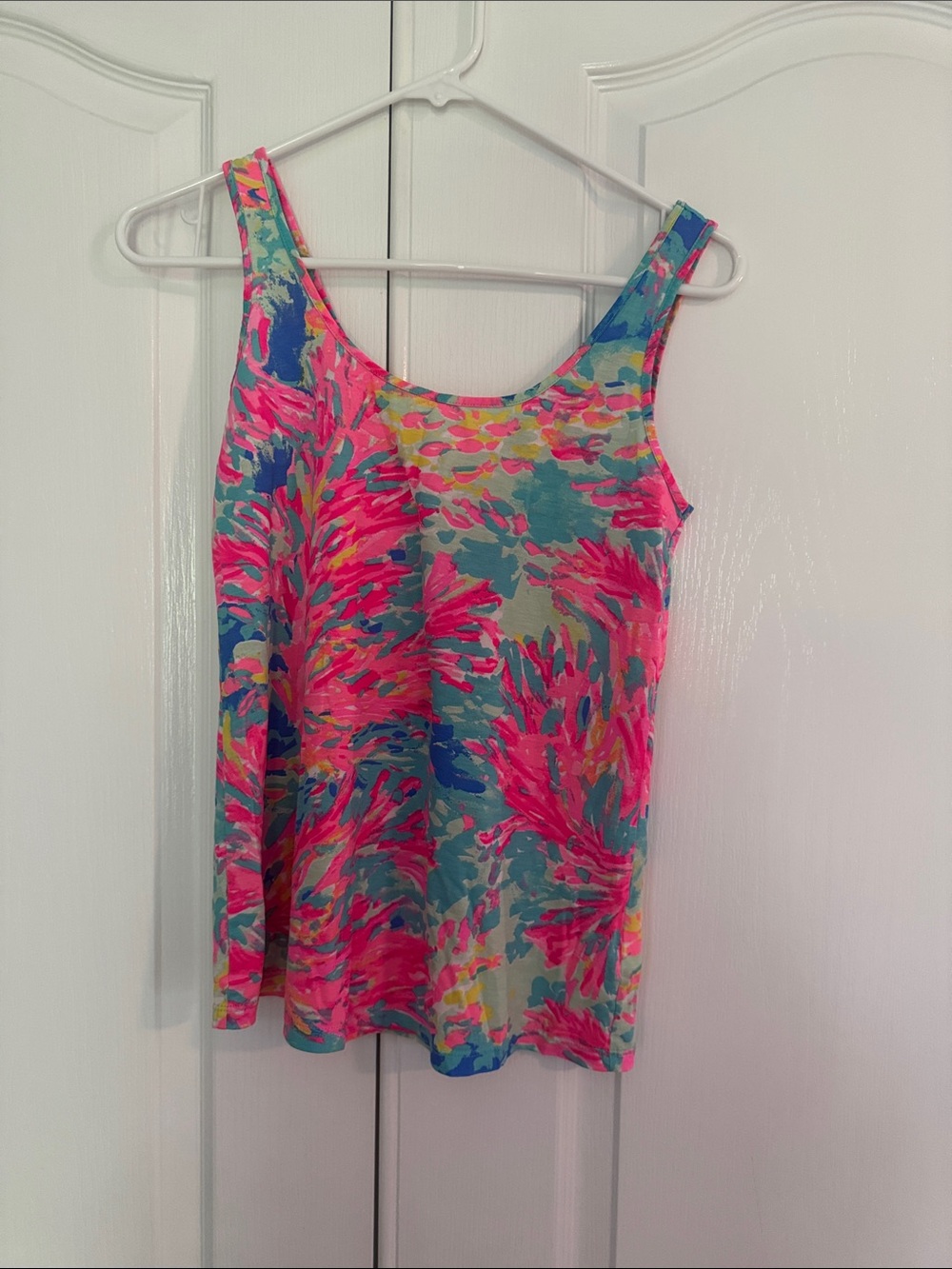 Lilly Pulitzer Pink & Teal Floral Scoop Neck Tank